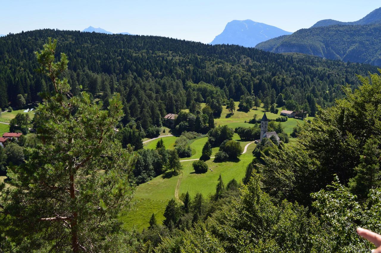 Hotel Zur Kirche Magre all' Adige Екстериор снимка