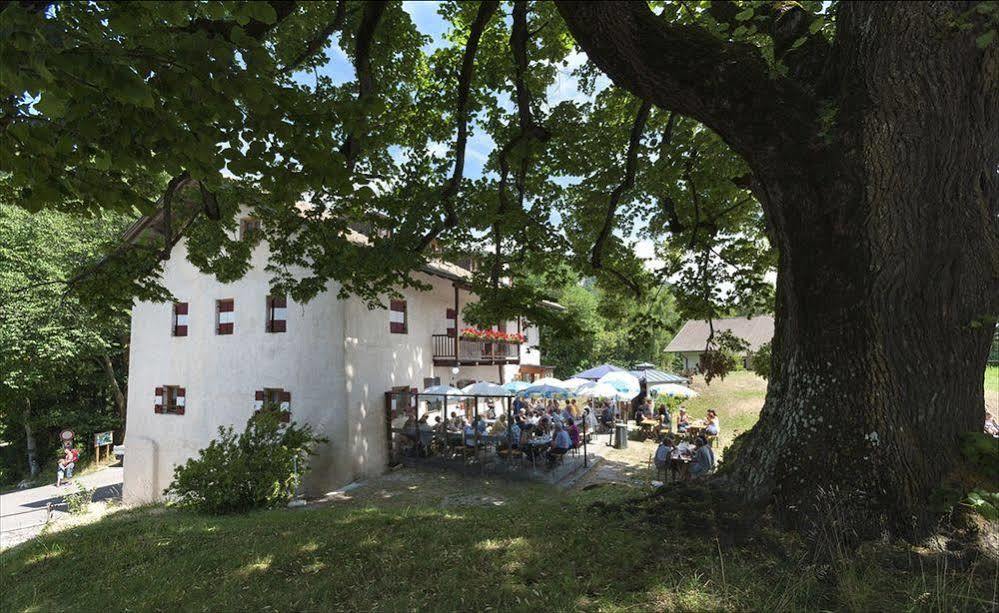 Hotel Zur Kirche Magre all' Adige Екстериор снимка