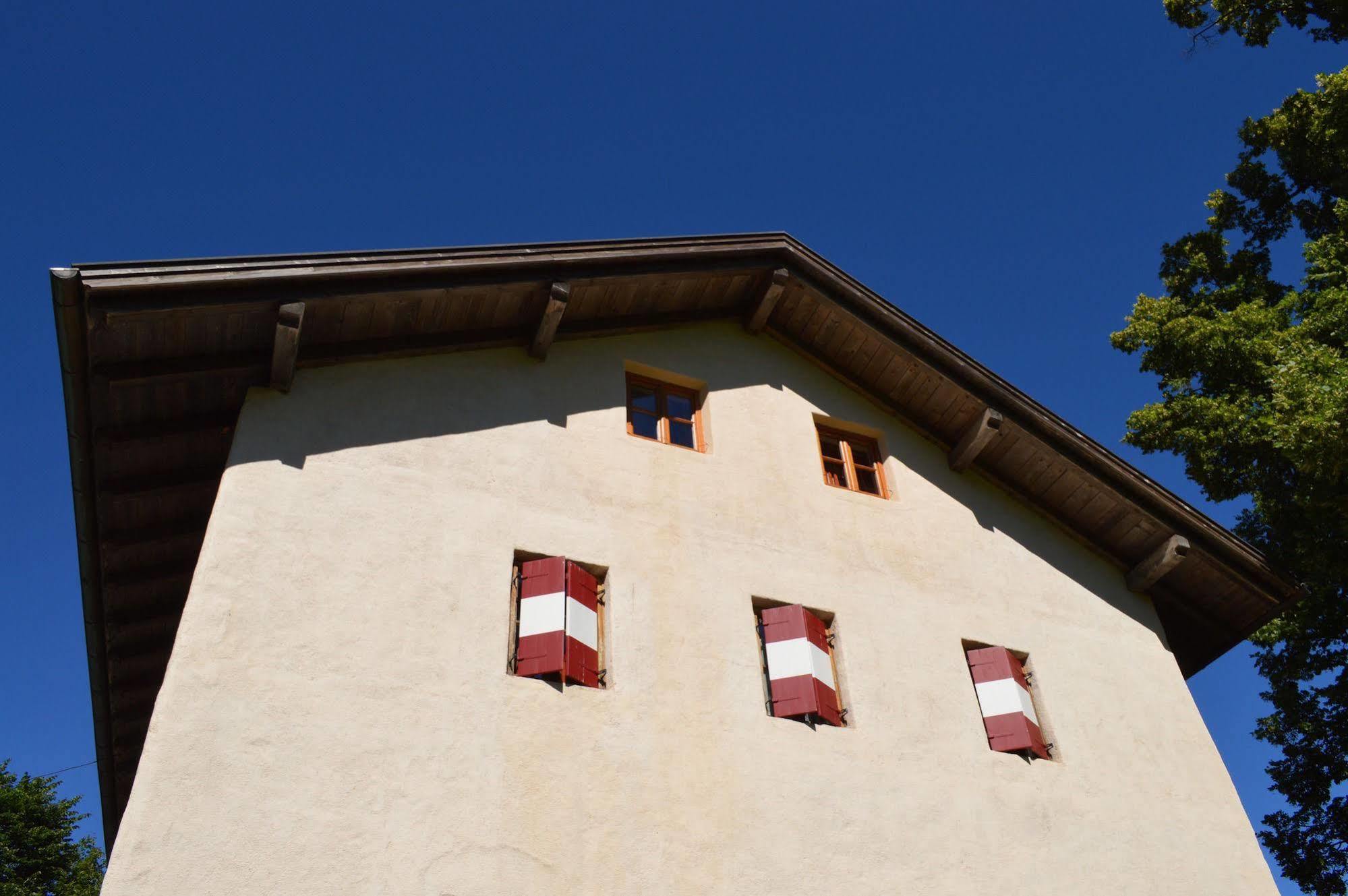 Hotel Zur Kirche Magre all' Adige Екстериор снимка