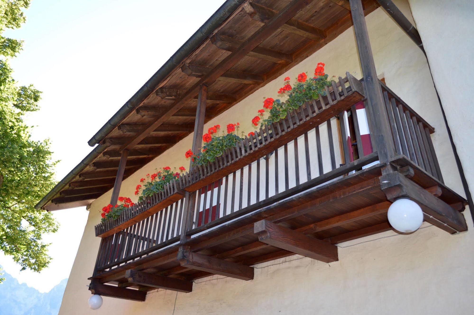 Hotel Zur Kirche Magre all' Adige Екстериор снимка