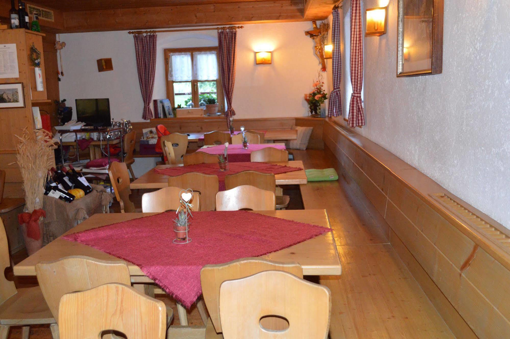 Hotel Zur Kirche Magre all' Adige Екстериор снимка