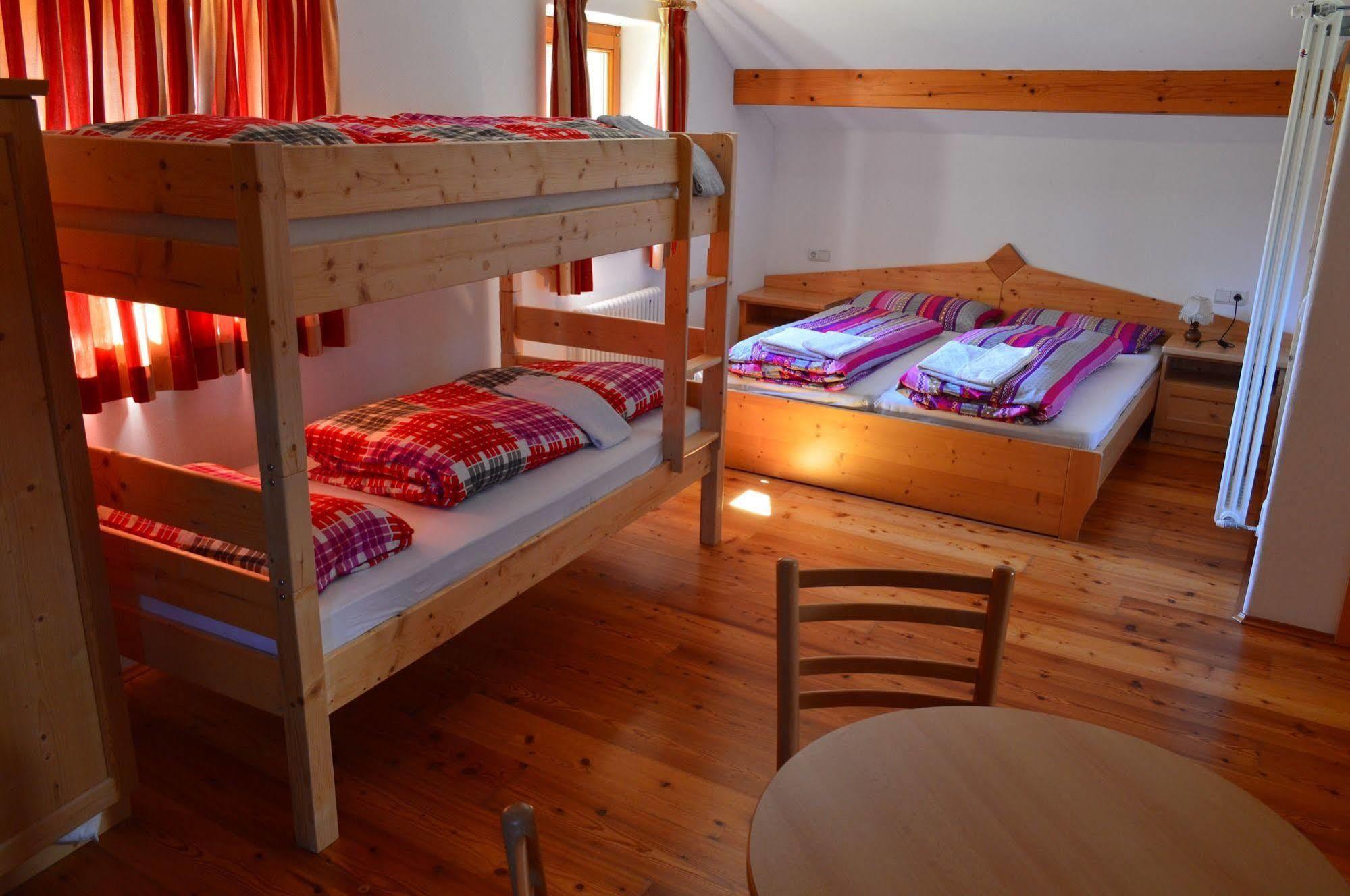 Hotel Zur Kirche Magre all' Adige Екстериор снимка