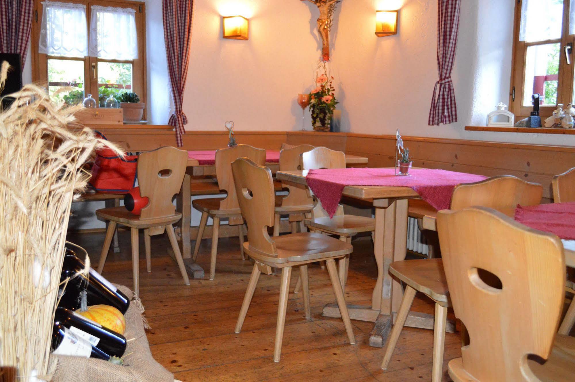 Hotel Zur Kirche Magre all' Adige Екстериор снимка